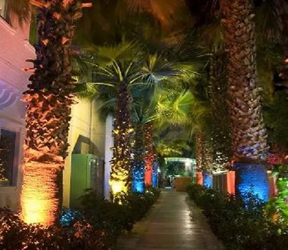 ホテル Grand Levent